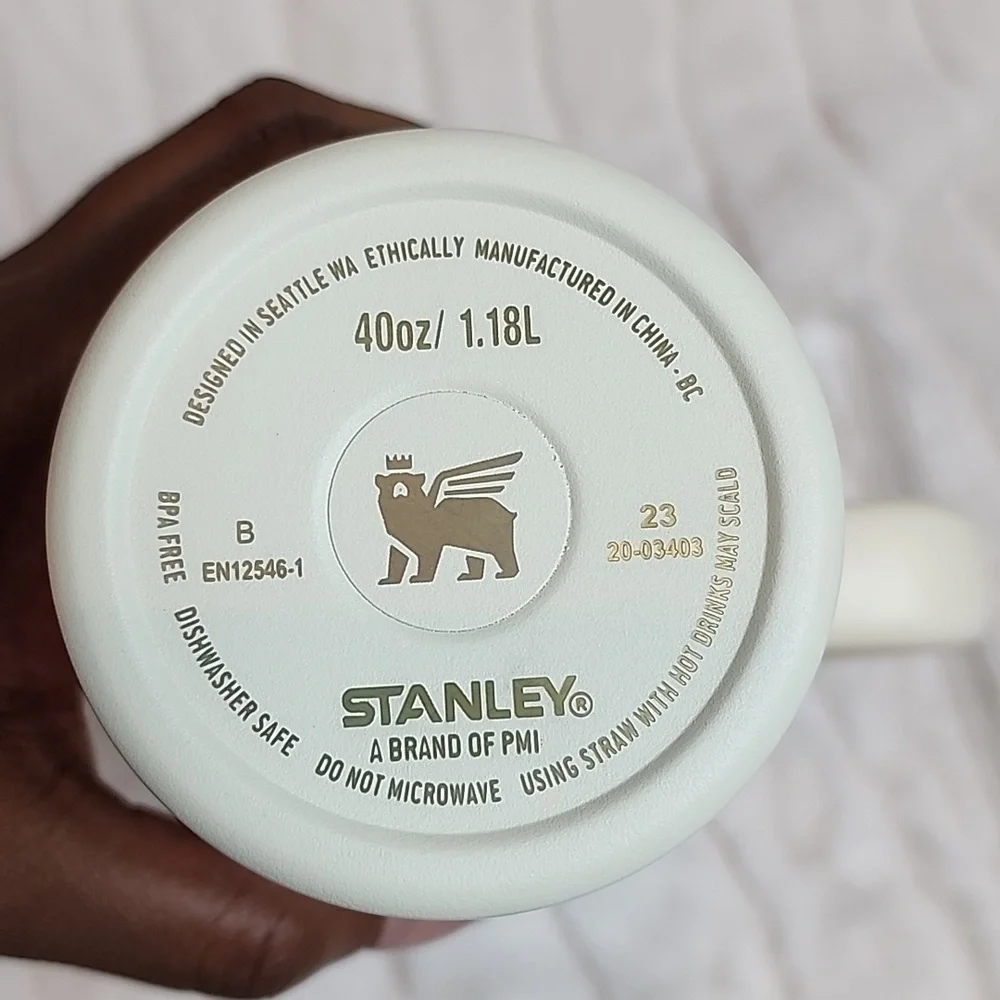 White Stanley Quencher H2.0 Tumbler - Picture 8 of 8